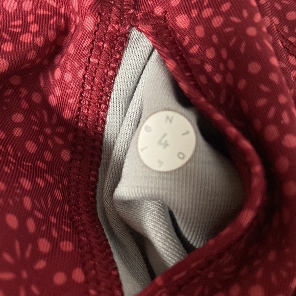 Lululemon size 4 leggings red pink pattern lululemon lululemon athleisure fall - Picture 8 of 9